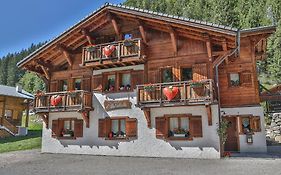 Bed And Breakfast Chalet Manava